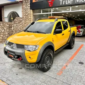 Mitsubishi L200 SAVANA 3.2 4X4 16V Turbo Intercooler 4 portas