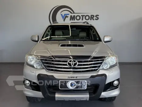 HILUX SW4 3.0 SRV 4X4 7 LUGARES 16V TURBO INTERCOOLER DIESEL