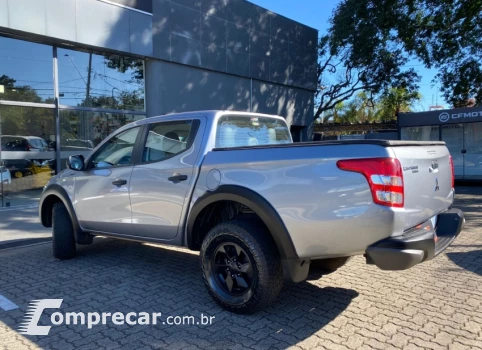 L200 TRITON 2.4 16V Turbo Outdoor GLS CD 4X4
