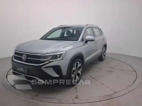 TAOS 1.4 250 TSI TOTAL FLEX HIGHLINE AUTOMÁTICO