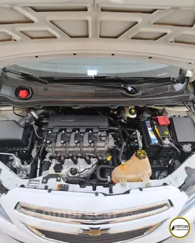 Onix Hatch 1.4 4P FLEX LT