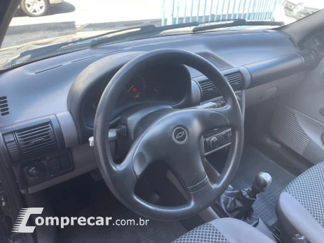 CORSA 1.0 MPFI Classic Sedan Life 8V