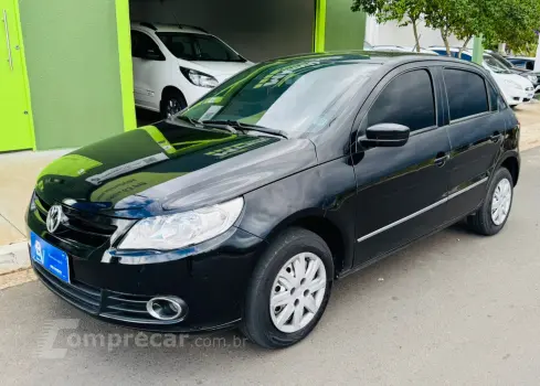 Volkswagen GOL 1.0 8V 4 portas