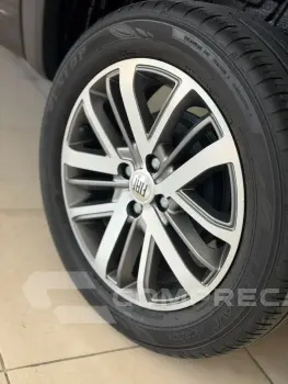 Strada Volcano 1.3 Flex 8V CD