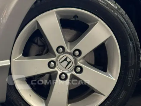 CIVIC - 1.8 LXS 16V 4P MANUAL