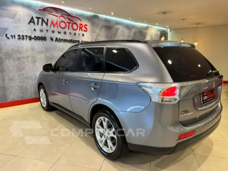Outlander 2.0 16V 4P AUTOMÁTICO