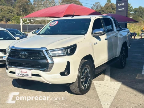Toyota HILUX 2.8 D-4D TURBO DIESEL CD SRX 4X4 AUTOMÁTICO 4 portas