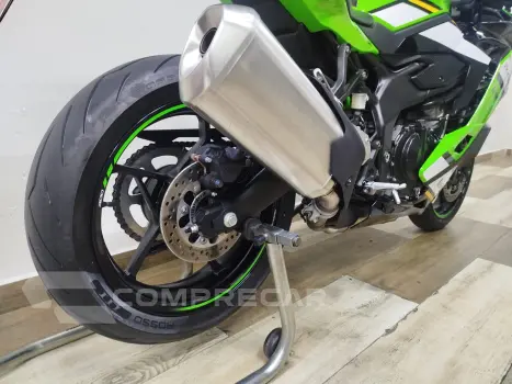 NINJA ZX4 RR