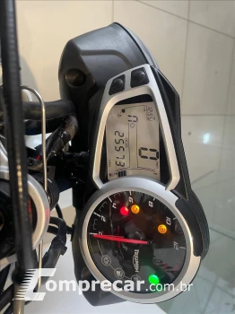 STREET TRIPLE 675