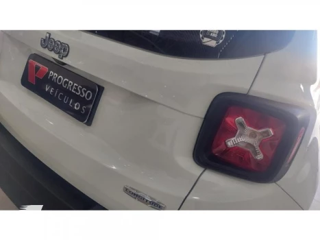 RENEGADE - 1.8 16V LONGITUDE 4P AUTOMÁTICO