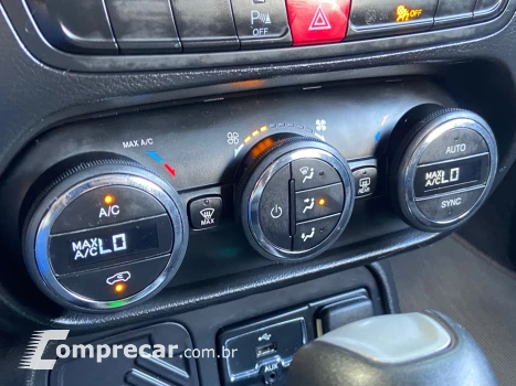 RENEGADE 1.8 16V Longitude