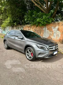 Mercedes-Benz GLA 200 1.6 CGI Enduro 16V Turbo 4 portas