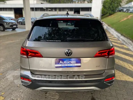 TAOS 1.4 250 TSI TOTAL FLEX HIGHLINE AUTOMÁTICO