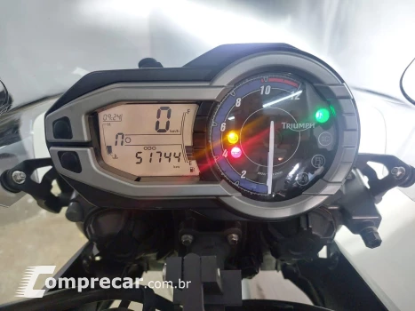 TRIUMPH TIGER 800 XCA