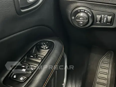 COMPASS 2.0 16V FLEX LONGITUDE AUTOMÁTICO