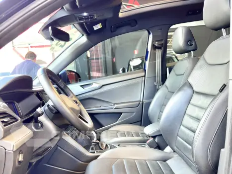 TAOS 1.4 250 TSI TOTAL FLEX HIGHLINE AUTOMÁTICO