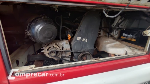 KOMBI 1.4 MI STD Escolar 8V