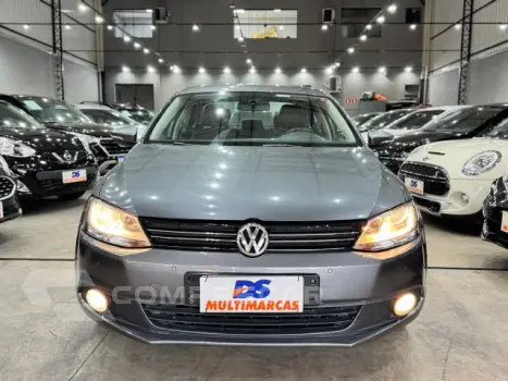 JETTA - 2.0 COMFORTLINE 4P MANUAL