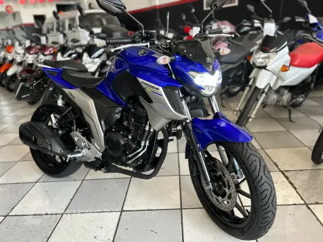 Yamaha FZ25 ABS