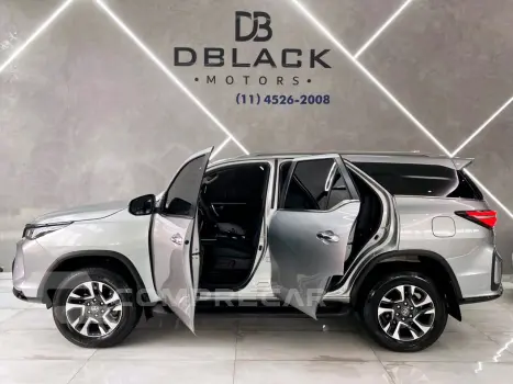 Hilux SW4 SRX Plat. 4x4 2.8 TB Die. Aut.