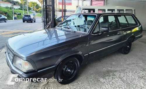 FORD BELINA 1.8 Ghia 8V 2 portas