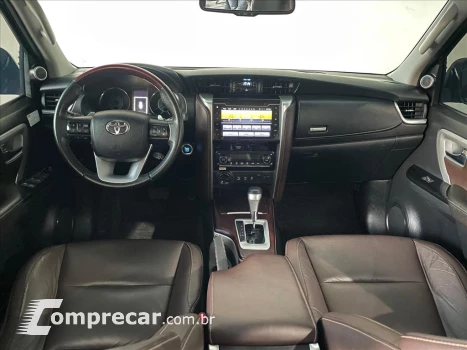 HILUX SW4 2.8 SRX 4X4 7 LUGARES 16V TURBO INTERCO