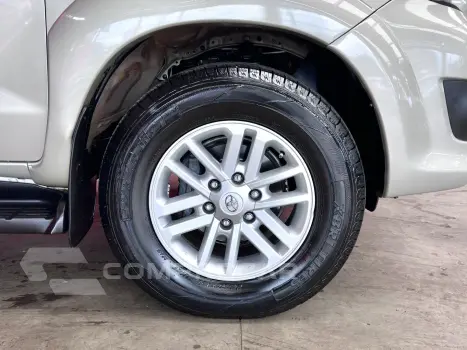 HILUX SW4 3.0 SRV 4X4 7 LUGARES 16V TURBO INTERCOOLER DIESEL