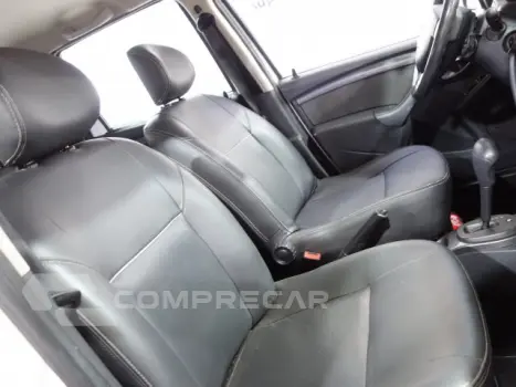 DUSTER - 2.0 DYNAMIQUE 4X2 16V 4P AUTOMÁTICO