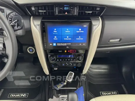 HILUX SW4 2.8 SRX Diamond 4X4 7 Lugares 16V Turbo Intercoole