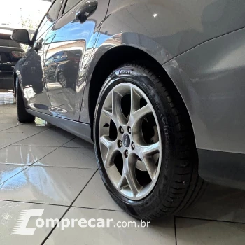 FOCUS 2.0 GLX Sedan 16V