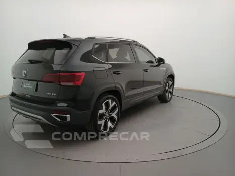 TAOS 1.4 250 TSI TOTAL FLEX HIGHLINE AUTOMÁTICO