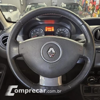DUSTER 20 D 4X2