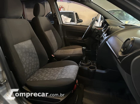 FIESTA 1.6 MPI Class Hatch 8V