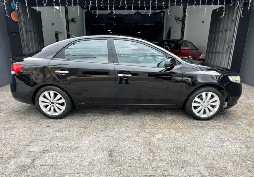 CERATO 1.6 E.213 Sedan 16V