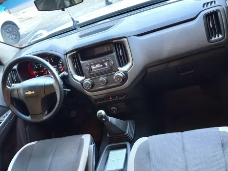 S10 2.8 16V TURBO DIESEL LS CD 4X4 MANUAL