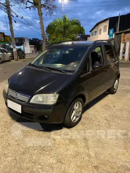 Fiat Ideia ELX 1.4 4 portas