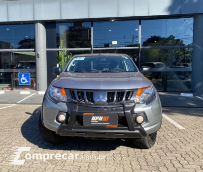 L200 TRITON 2.4 16V Turbo Outdoor GLS CD 4X4
