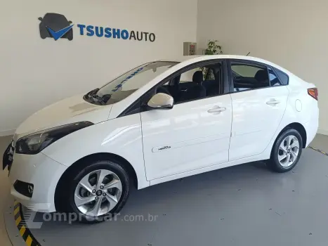 Hyundai HB20S 1.6 COMFORT PLUS 16V 4P MANUAL 4 portas