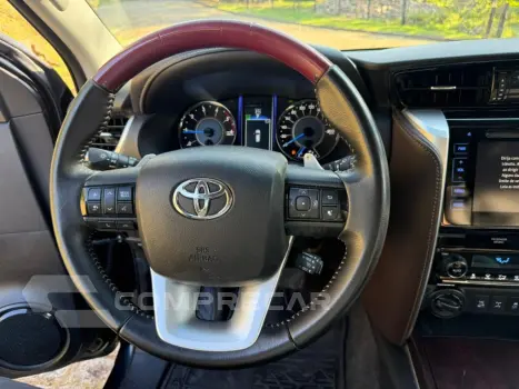 HILUX SW4 2.8 SRX 4X4 7 LUGARES 16V TURBO INTERCOOLER DIESEL
