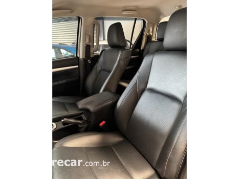 HILUX 2.8 D-4D TURBO DIESEL CD SRX 4X4 AUTOMÁTICO