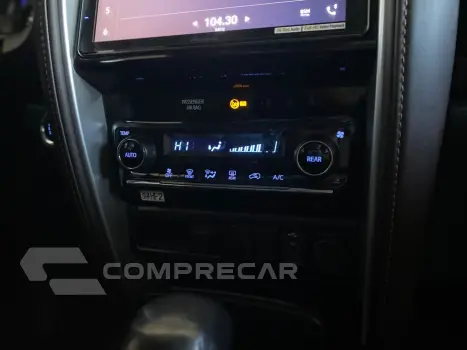 HILUX SW4 2.7 SRV 7 LUGARES 4X2 16V FLEX 4P AUTOMÁTICO