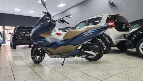 PCX 160 DLX