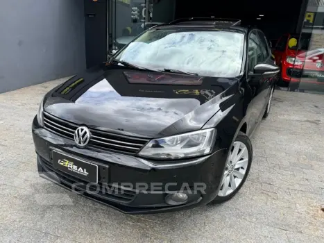 Volkswagen JETTA 2.0 Comfortline 120cv 4 portas