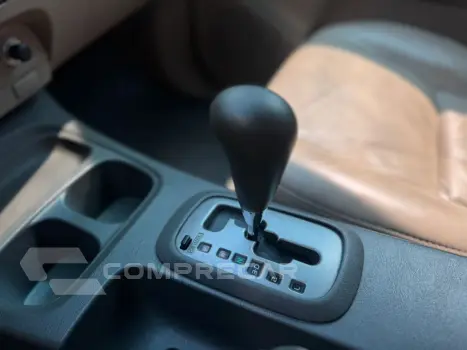 Hilux SW4 SR 4x2 2.7/2.7 Flex 16V Mec.