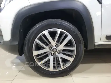 Strada Volcano 1.3 Flex 8V CD