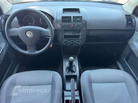 POLO SEDAN 1.6 MI 8V