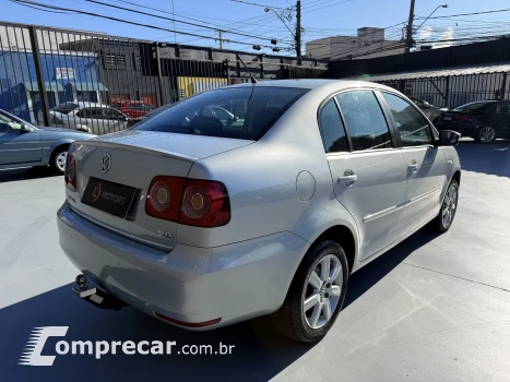 POLO SEDAN 2.0 MI Comfortline 8V