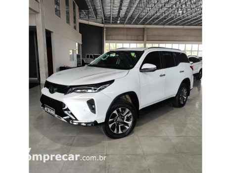 HILUX SW4 2.8 D-4D TURBO DIESEL SRX PLATINUM 7L 4X4 AUTOMÁTI