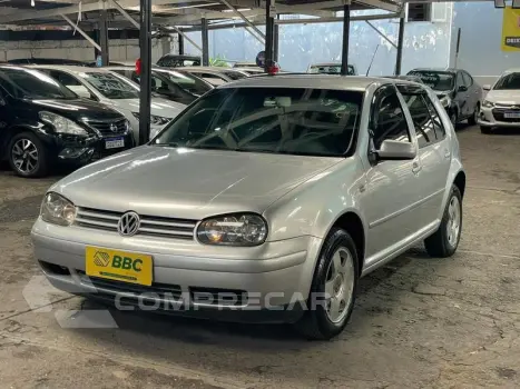Volkswagen GOLF 1.6 4 portas