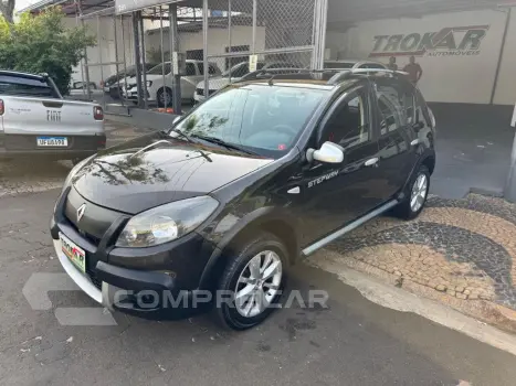 Renault SANDERO STEPWAY Hi-Flex 1.6 16V 5p 4 portas